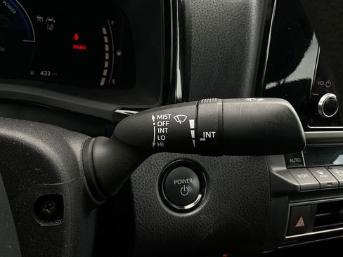 Used 2025 Toyota Camry LE image 35