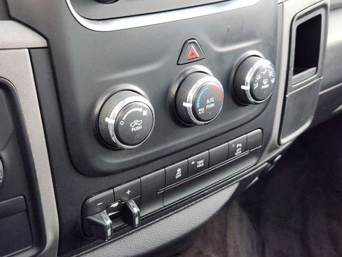 Used 2017 RAM 2500 Tradesman w/ Chrome Appearance Group image 24