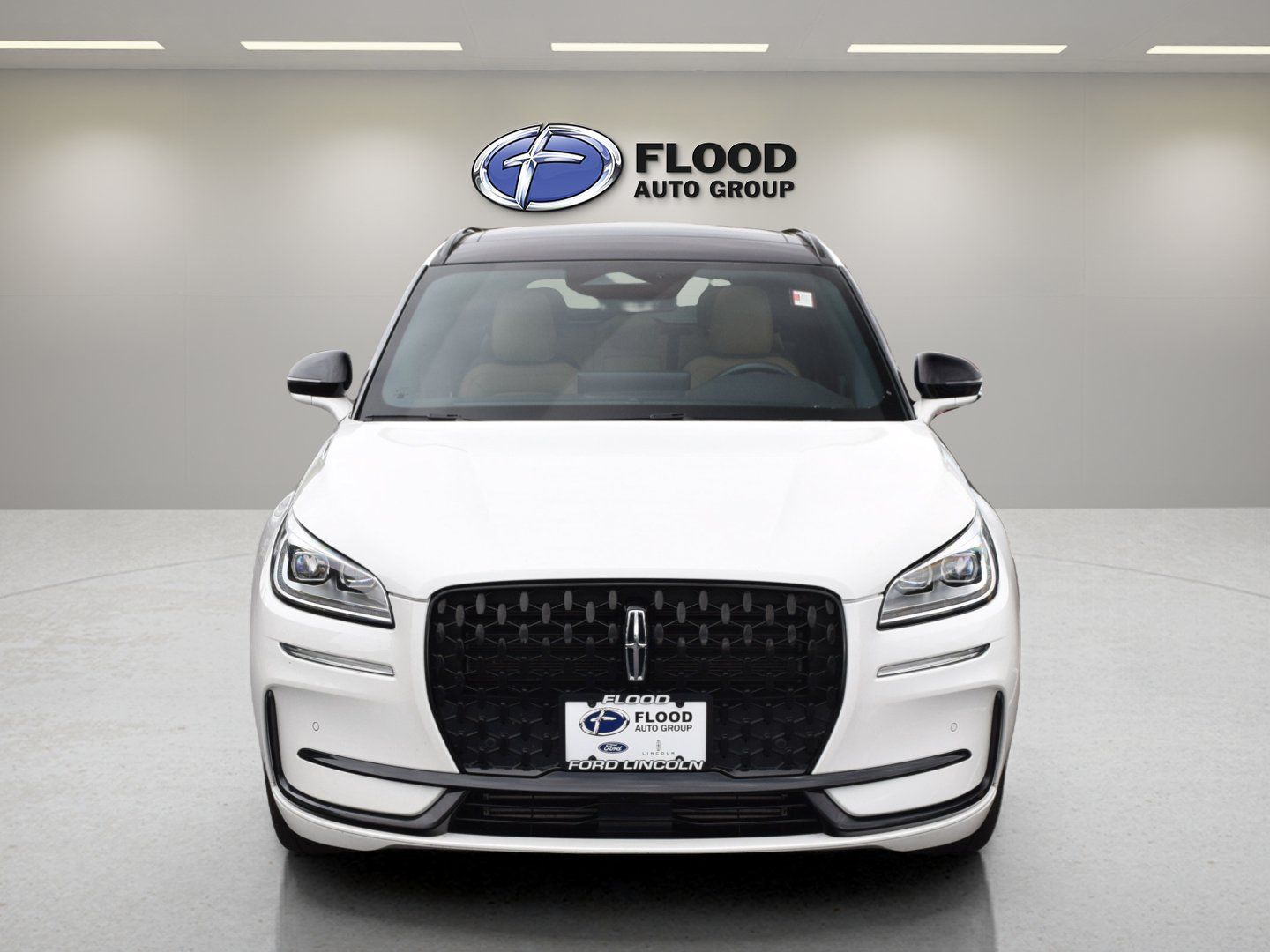 Used 2023 Lincoln Corsair Reserve w/ Equipment Group 201A AWD/4WD image 2