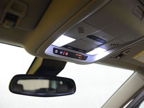 Used 2020 GMC Terrain SLT w/ Preferred Package image 27