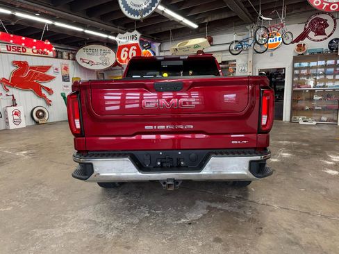 Used 2019 GMC Sierra 1500 SLT w/ SLT Premium Plus Package image 4