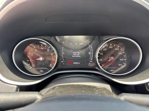 Used 2019 Jeep Compass Latitude w/ Cold Weather Group AWD/4WD image 18