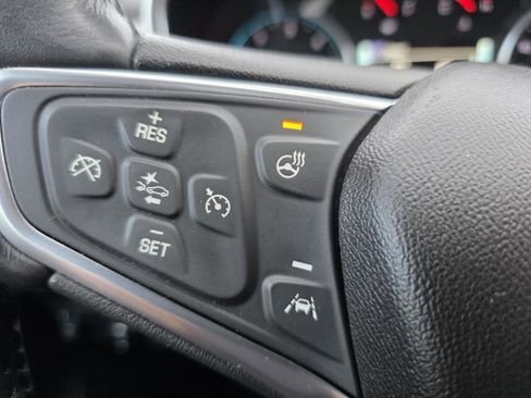 Used 2018 Chevrolet Equinox Premier image 8