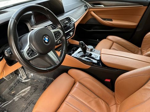 Used 2023 BMW 540i w/ M Sport Package image 10