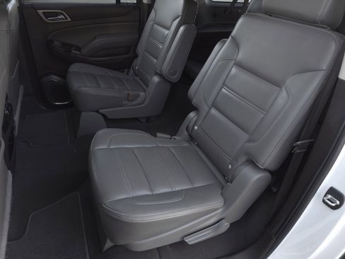 Used 2019 GMC Yukon XL Denali w/ Open Road Package image 32