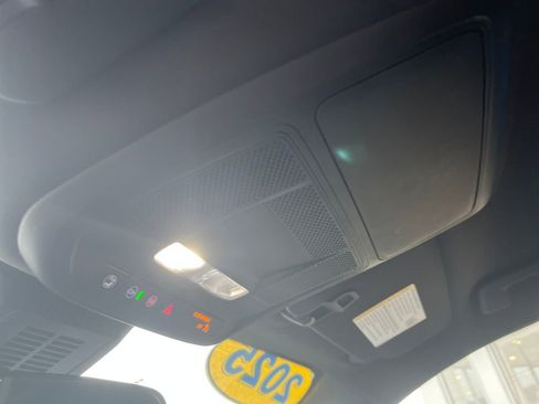 Used 2025 Chevrolet Equinox LT image 17