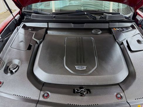 Certified 2024 Cadillac Lyriq Luxury w/ LPO, Floor Liner Package AWD/4WD image 33
