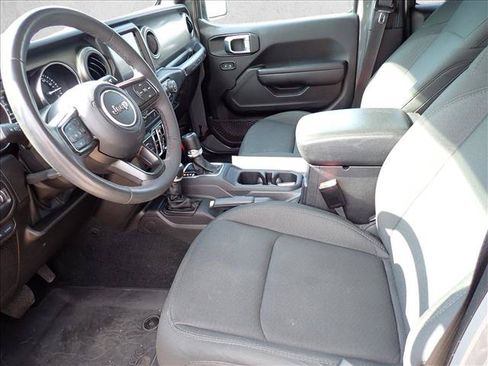 Used 2023 Jeep Wrangler Unlimited w/ Cold Weather Group AWD/4WD image 8