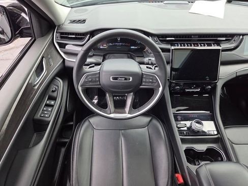 Used 2024 Jeep Grand Cherokee Limited 4xe AWD/4WD image 4