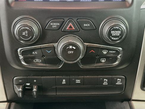 Used 2018 RAM 1500 Big Horn RWD image 23