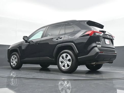 Used 2019 Toyota RAV4 LE image 19