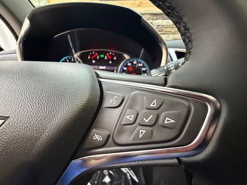 Used 2024 Chevrolet Equinox LT AWD/4WD image 26