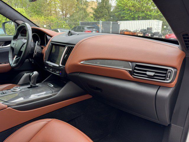 Used 2017 Maserati Levante S AWD/4WD image 37