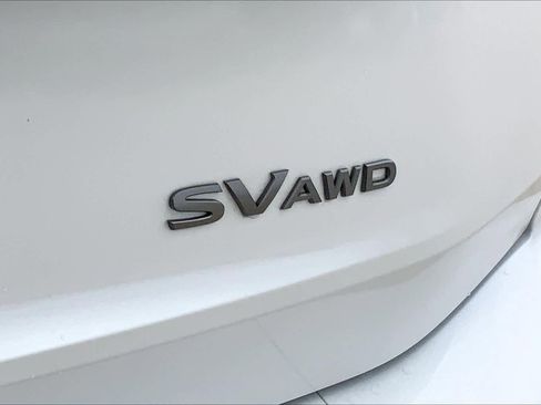 Used 2024 Nissan Rogue SV AWD/4WD image 16