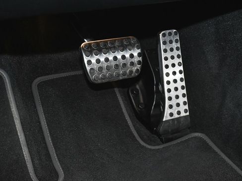 Used 2025 Mercedes-Benz GLE 53 AMG 4MATIC Coupe image 21