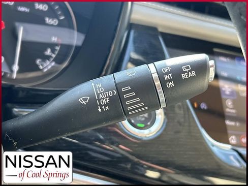Used 2025 Cadillac XT6 Premium Luxury w/ Technology Package FWD image 32
