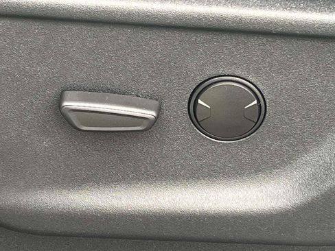 New 2026 Ford F350 XLT w/ XLT Premium Package AWD/4WD image 16