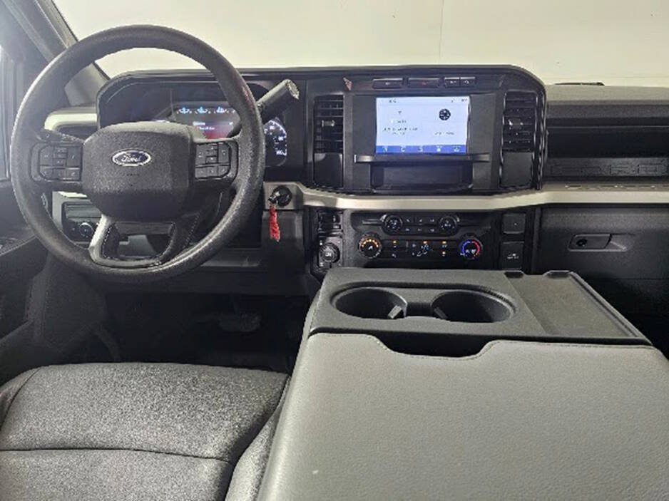 Used 2023 Ford F250 XL w/ FX4 Off-Road Package AWD/4WD image 17