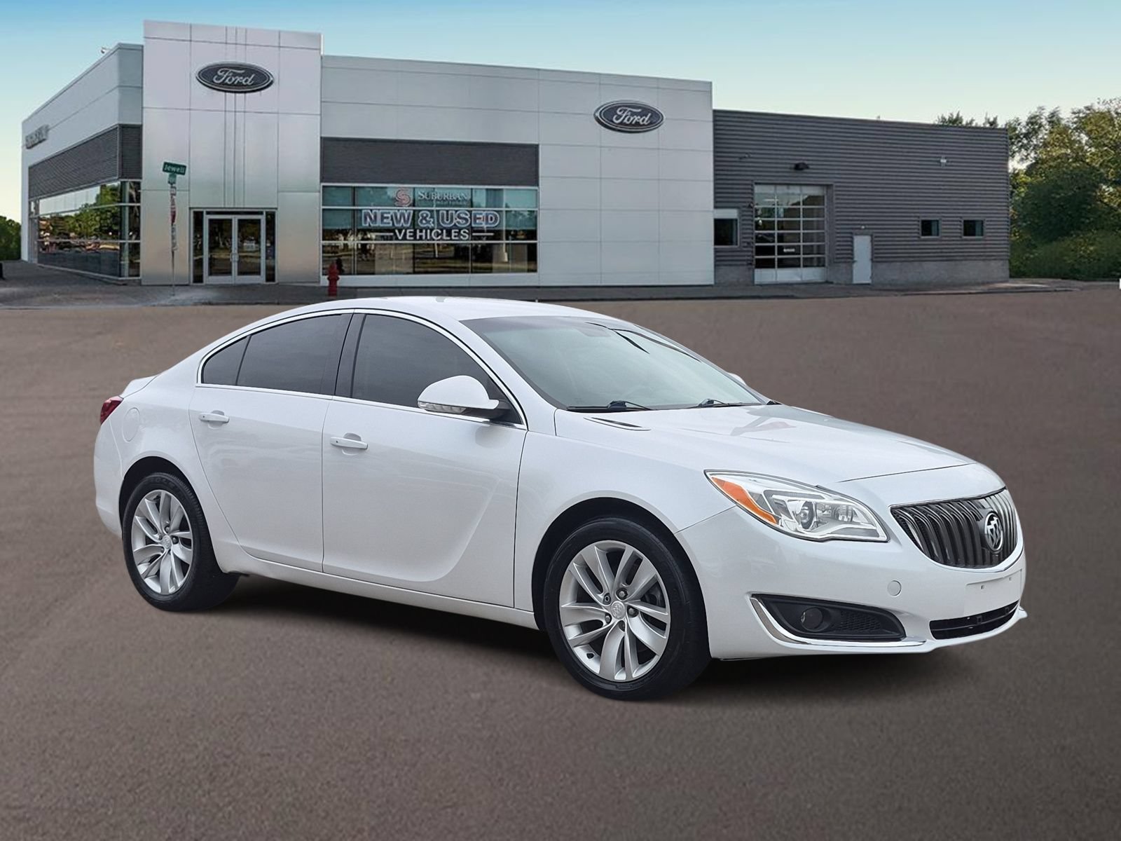 Used 2017 Buick Regal Premium FWD image 2