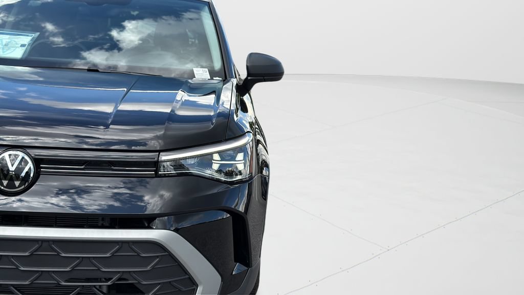 New 2026 Volkswagen Taos S FWD image 34