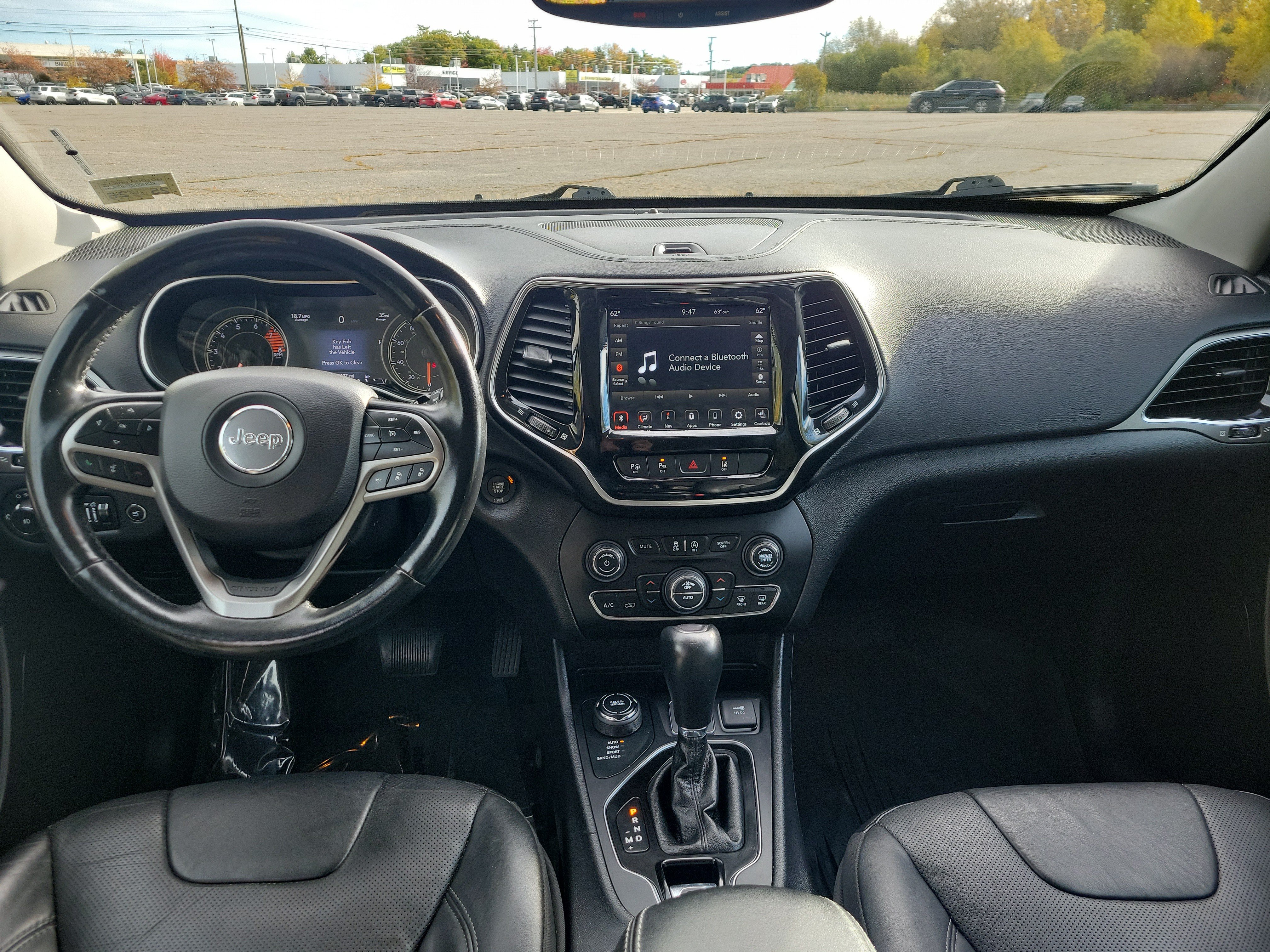 Used 2020 Jeep Cherokee Limited w/ Technology Group AWD/4WD image 18