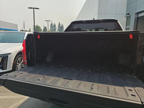 Used 2026 Chevrolet Silverado EV W/T AWD/4WD image 18