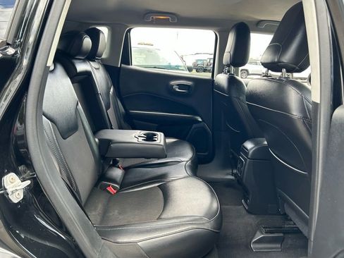 Used 2019 Jeep Compass Latitude image 31