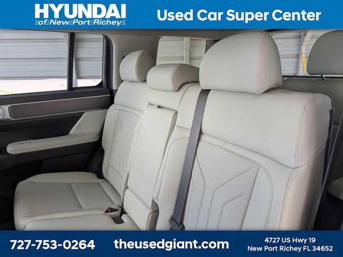 Used 2025 Hyundai Santa Fe SEL image 17