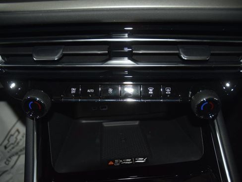 New 2026 Chevrolet Traverse LT w/ Driver Confidence Package AWD/4WD image 31