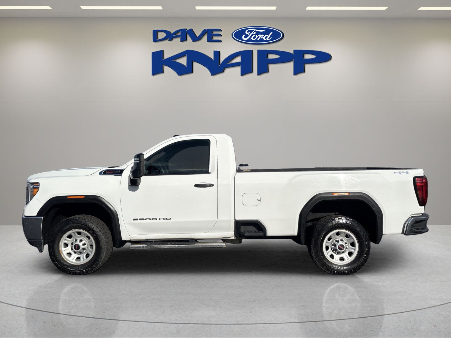 Used 2022 GMC Sierra 2500 Pro w/ Convenience Package AWD/4WD image 4