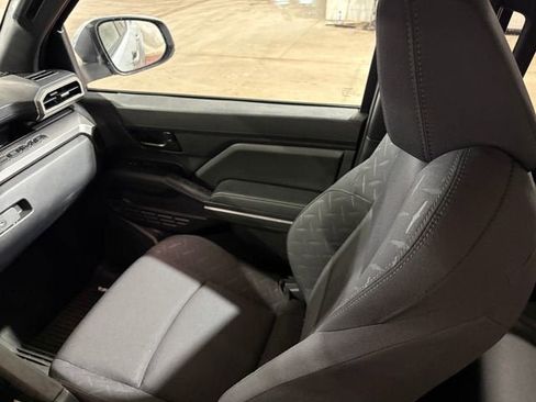 Used 2025 Toyota Tacoma SR5 image 19