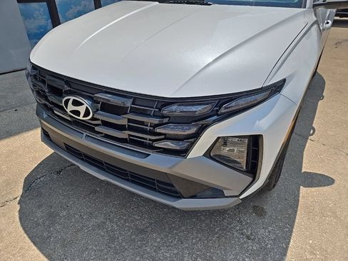 Used 2025 Hyundai Tucson SEL FWD image 17