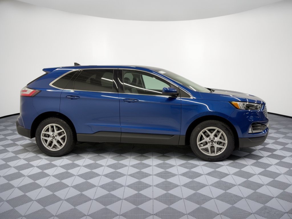 Certified 2024 Ford Edge SEL w/ Convenience Package AWD/4WD image 8
