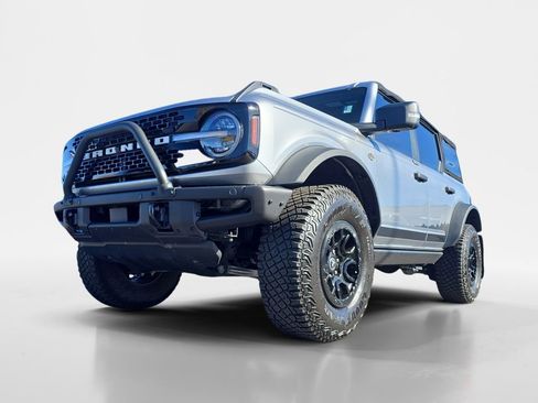 Used 2023 Ford Bronco Wildtrak image 26