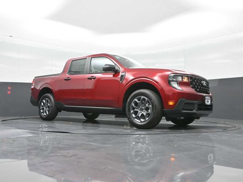New 2025 Ford Maverick XLT w/ Equipment Group 301A image 18