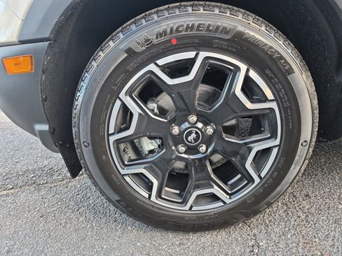 New 2025 Ford Bronco Sport Outer Banks image 8