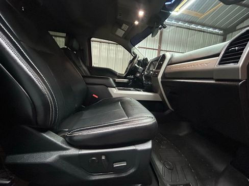 Used 2020 Ford F250 Lariat w/ Chrome Package AWD/4WD image 12