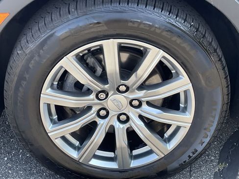 Used 2021 Cadillac XT4 Premium Luxury w/ Cold Weather Package AWD/4WD image 38
