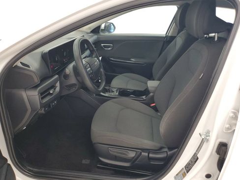 Used 2025 Kia K4 FWD image 11