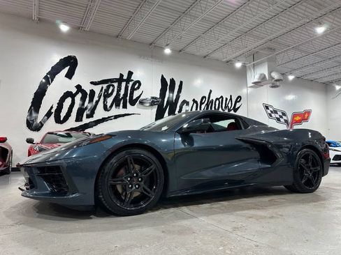 Used 2021 Chevrolet Corvette Stingray Convertible w/ 1LT RWD image 1