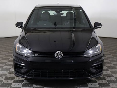 Used 2018 Volkswagen Golf R 4-Door image 11
