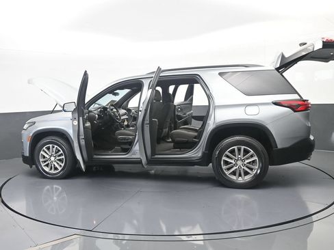 Used 2023 Chevrolet Traverse LT FWD image 65