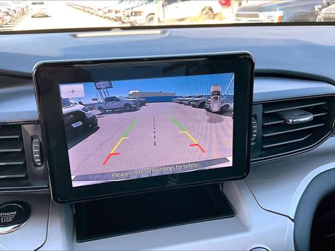 Used 2023 Ford Explorer XLT image 26