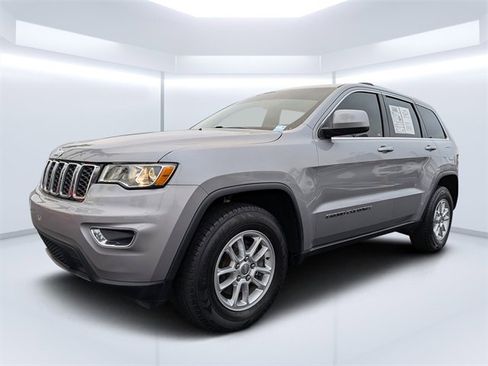 Used 2019 Jeep Grand Cherokee Laredo image 7