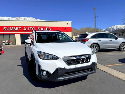 Used 2021 Subaru Crosstrek 2.0i Premium w/ Moonroof Package image 2