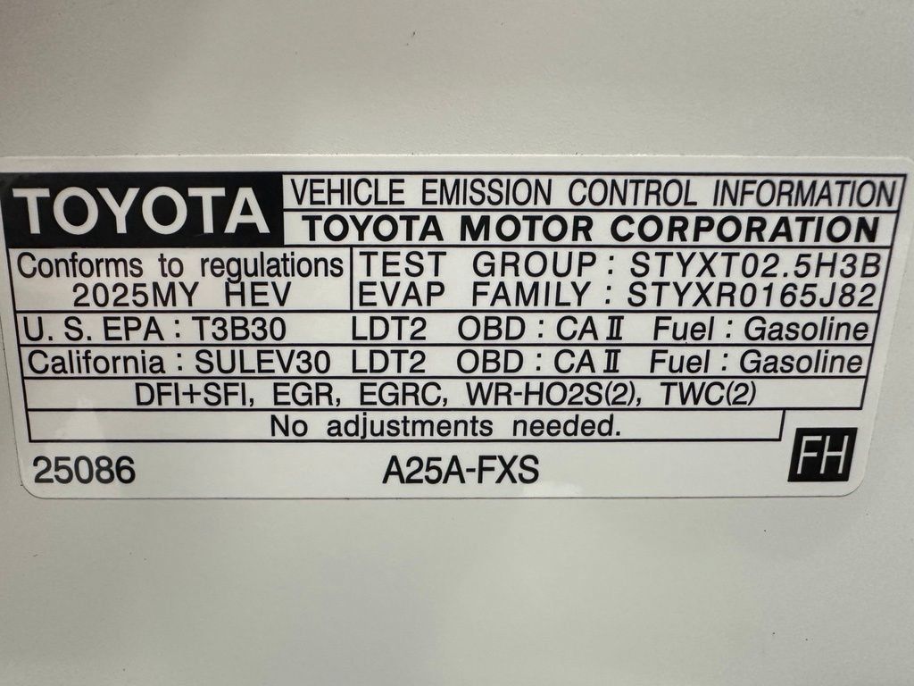 Used 2025 Toyota RAV4 LE AWD/4WD image 70