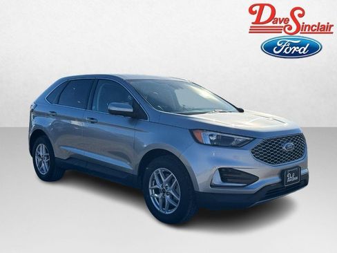 Used 2024 Ford Edge SEL image 4