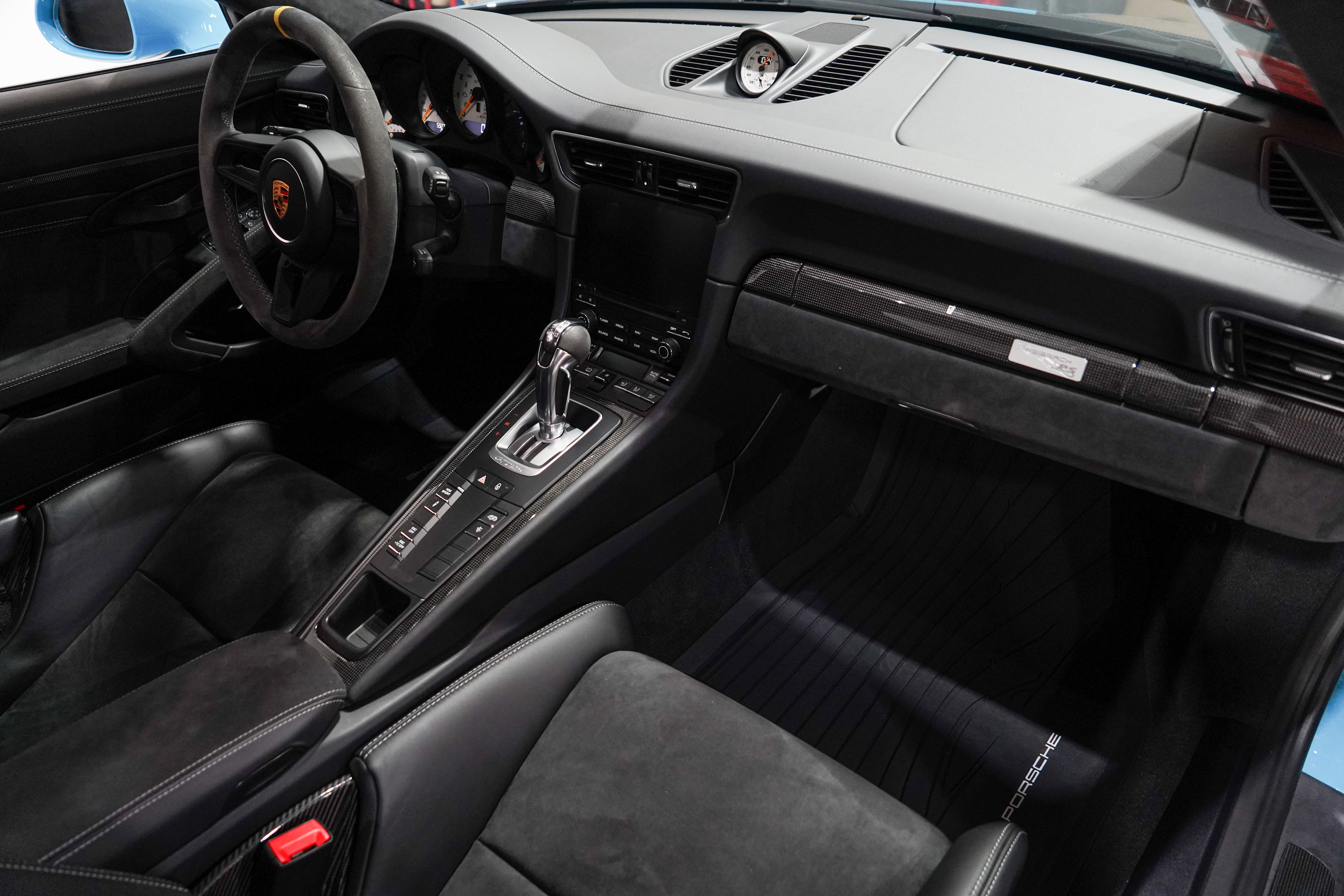 Used 2018 Porsche 911 GT2 RS RWD image 16