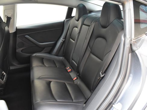 Used 2023 Tesla Model 3 Standard Range image 24