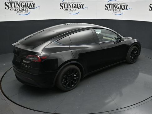Used 2022 Tesla Model Y Long Range AWD/4WD image 24